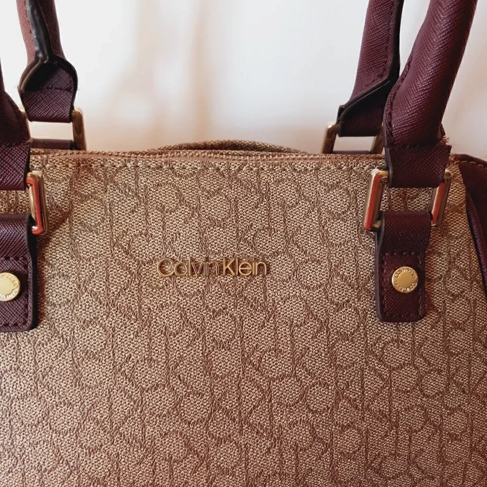 CALVIN Klein Dome Satchel Wide Zip Top Opening Roomy interior